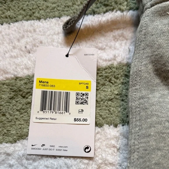 Nike men’s Light Gray Fleece Joggers - Picture 2 of 4